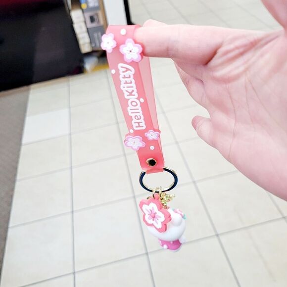 Brand New Hello Kitty Pink Sakura Keychain - Picture 4 of 4